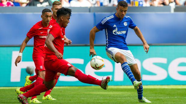 Twente de Renato Tapia no podrá jugar torneos internacionales - 2
