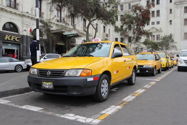 Municipalidad de Lima dispuso ampliar el plazo para pintado de taxis autorizados hasta el 31 de diciembre de este año. (Foto: MML)