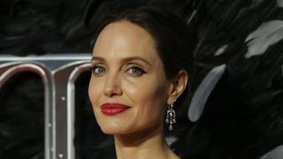 Angelina Jolie hace una donación sorpresa a un puesto de limonada de dos niños