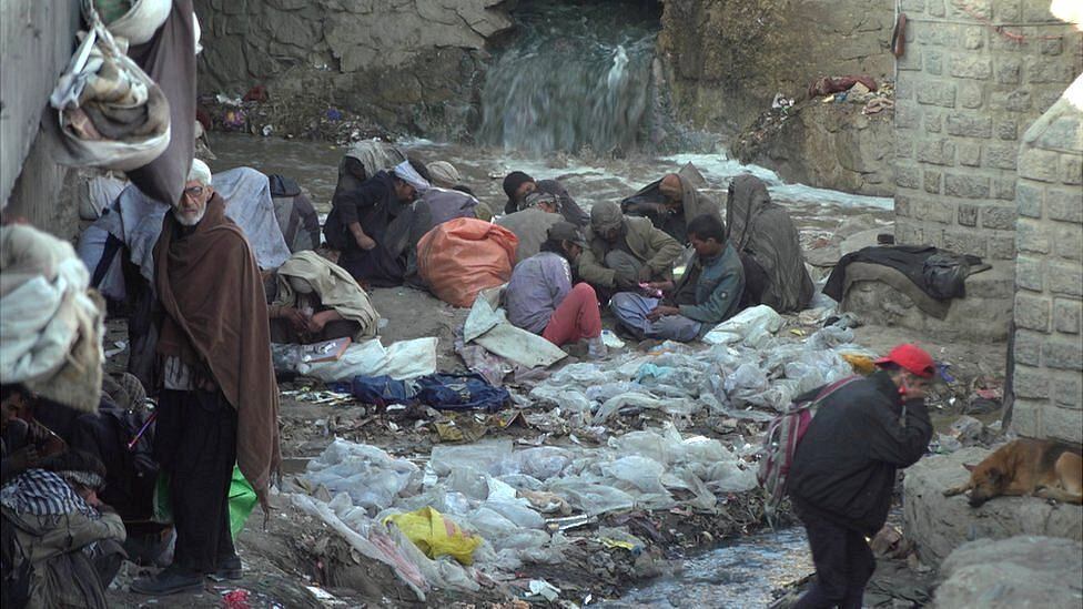 Hundreds of drug addicts live in streets surrounded by garbage.