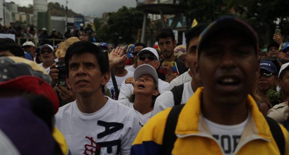 Desde que se reabrió la frontera ya han llegado desde Venezuela poco más de un millar de vehículos. (Foto: EFE)