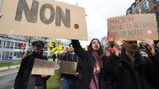 Oposición en Francia presenta moción de censura contra gobierno por polémica reforma de pensiones