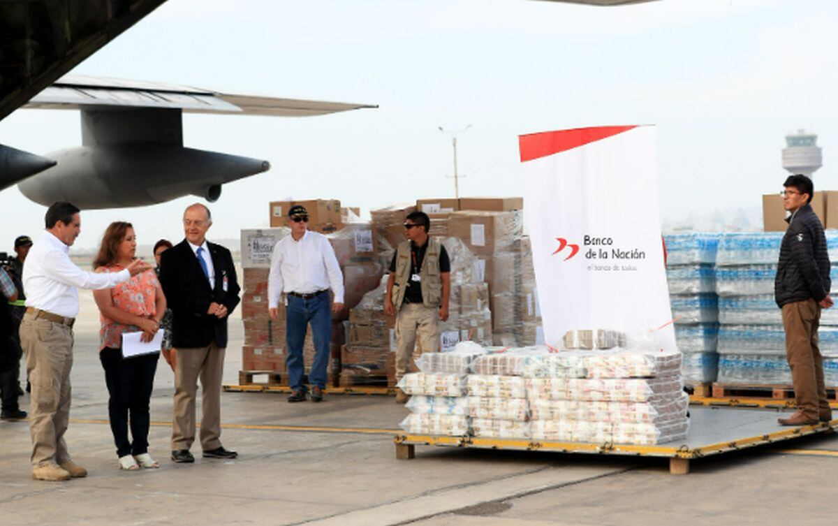 Presidenta Dina Boluarte supervisó este envío de dinero en efectivo a Puno | Foto: Ministerio de Defensa