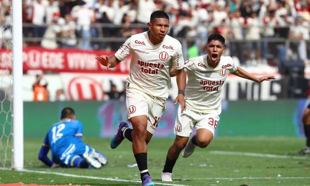 Edison Flores scored in the victory over Sport Huancayo.  (Photo: GEC)