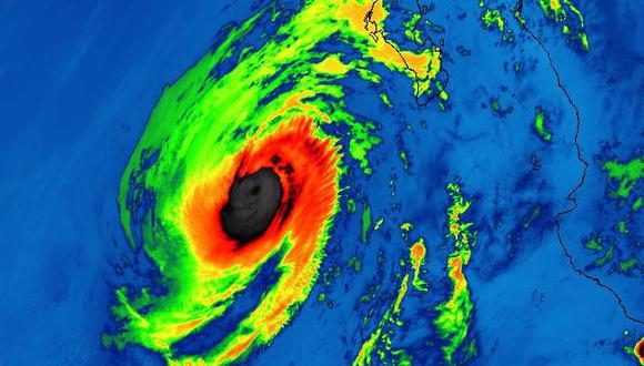 El huracán se fortalece a categoría 2 en el Pacífico mexicano.
