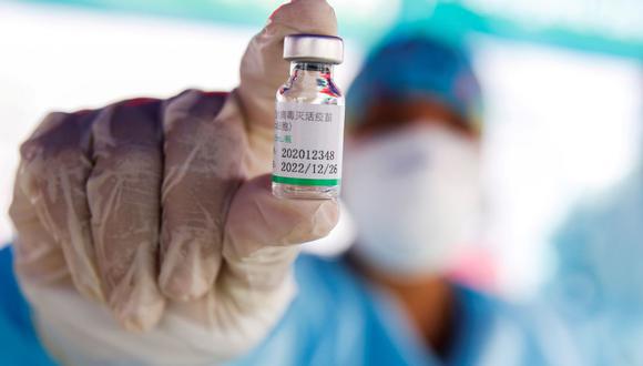 El ministro de Salud indicó que el estudio comprendió a los profesionales y trabajadores de su sector antes y después de ser vacunados. (Foto: Reuters)