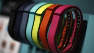 Fitbit y sus aparatos conectados valen casi US$4.000 millones