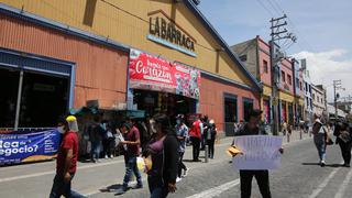 Arequipa: comerciantes protestan en la Plaza de Armas y piden el fin de la cuarentena | VIDEO