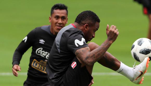 Los elementos más importantes de la selección peruana arribaron la noche del último lunes para unirse rápidamente a la concentración con miras al duelo contra Ecuador. (Foto: EFE)