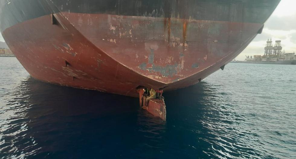 Los tres hombres fueron descubiertos en esta parte del barco. (SALVAMENTO MARÍTIMO DE ESPAÑA).