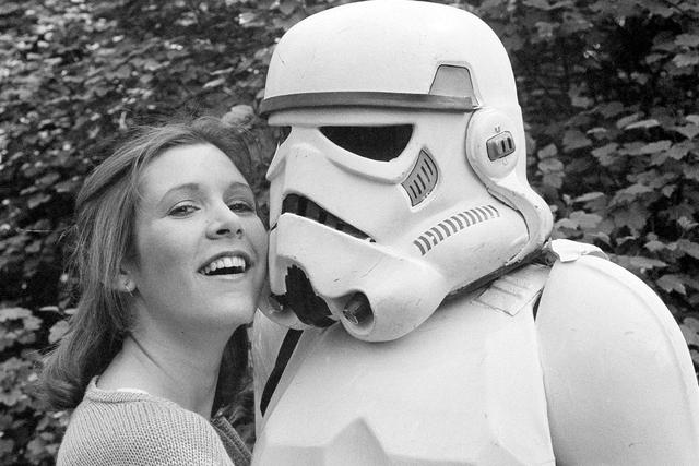 Carrie Fisher hace una aparición especial en la última entrega de "Star Wars". (Foto: Agencia)