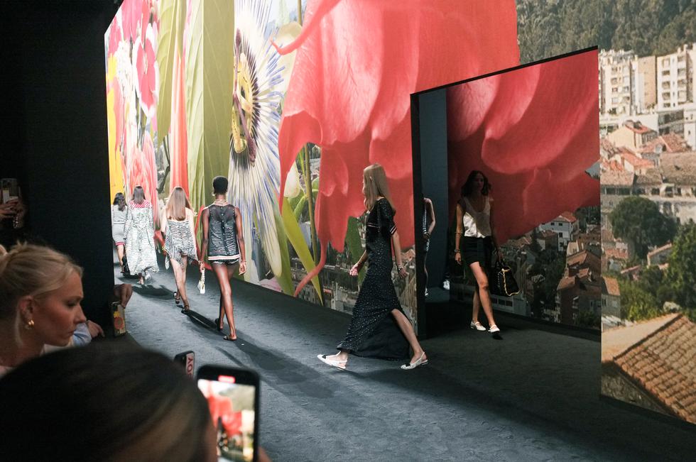 El desfile de Primavera Verano 2024 de maison francesa Chanel tuvo lugar en la Semana de la Moda de París. Su directora creativa Virginie Viard presentó su nueva línea a integrantes de la industria y allegados de la marca. (Foto: Jacques Burga/ @jacquesburga).