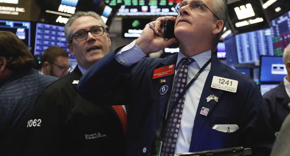 Wall Street opens in red and the Dow Jones falls 0.48%