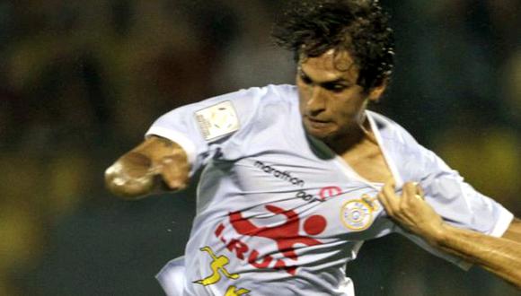 Ferreira descartó a la 'U' y renovó con Garcilaso hasta 2015