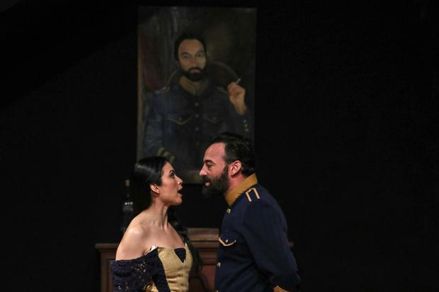 Cindy Diaz (Manuela Sáenz) and Alonso Cano (Bolívar), the couple's relationships after the intrigues of power.  (Photo: Alessandro Currarino / El Comercio).  