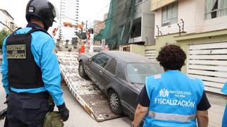 Magdalena del Mar: trasladan al depósito vehículos abandonados en las calles | FOTOS