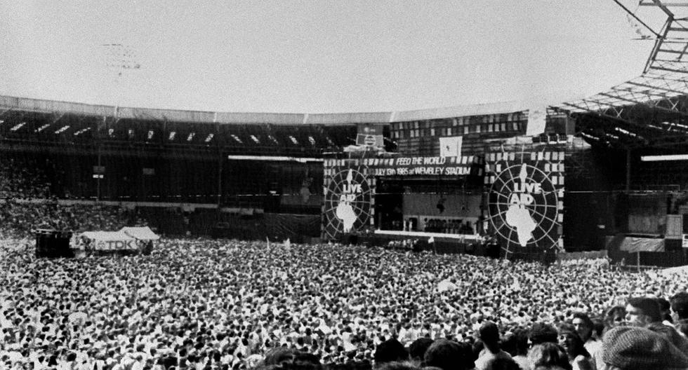 Un 13 de julio de 1985 los estadios londinense de Wembley y el J. F. Kennedy de Filadelfia acogen los mayores conciertos de música "pop" de la historia, los "Live Aid", contra el hambre en Etiopía. (AFP).