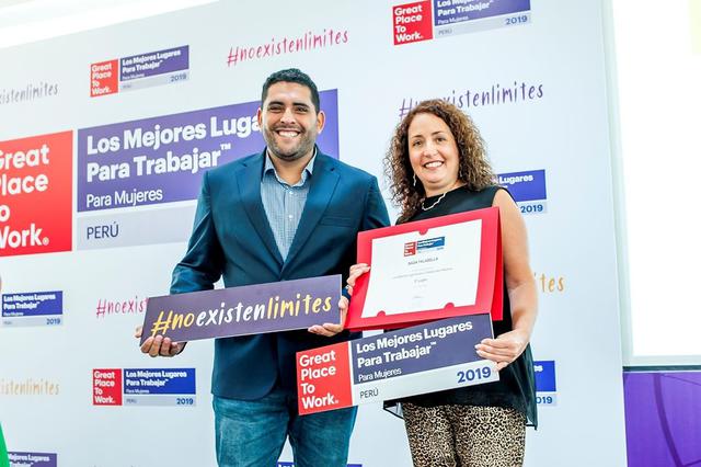 Considerando las opiniones de sus casi 8.000 colaboradores, la empresa de retail Falabella se ubicó en el puesto 3 del ranking del Mejor Lugar para Trabajar para Mujeres en el Perú, destacando su compromiso con la igualdad.