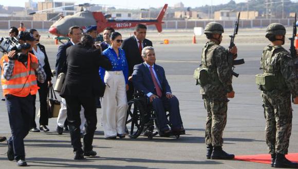 Lenin Moreno, presidente de Ecuador, a su llegada al aeropuerto internacional de Trujillo. (Foto: Johnny Aurazo / El Comercio)