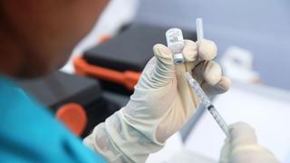 Cuarta vacunatón: ciudadanos siguen llegando a vacunatorios para ser inmunizados con dosis de Sinopharm