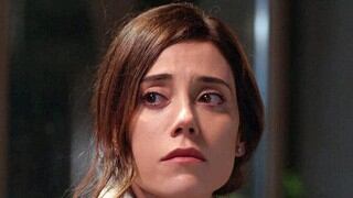 Cansu Dere: la verdad sobre el silencio de la actriz de “Infiel” tras terremoto según periodista turca 