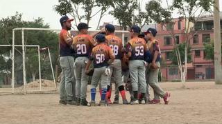 Niños venezolanos que migraron a Perú optan por el béisbol como refugio para alejarse de los vicios de la calle
