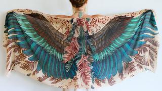 Moda con alas: Artista crea piezas con detalles realistas