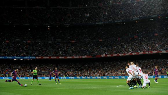 Lionel Messi y el tiro libre imposible de detener: el espectacular golazo con la camiseta del Barcelona en el Camp Nou. (Foto: Reuters)