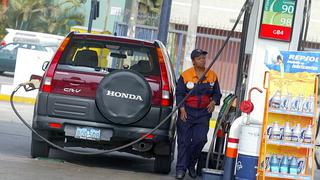 Combustibles: Petroperú y Repsol suben precios hasta 2% por galón