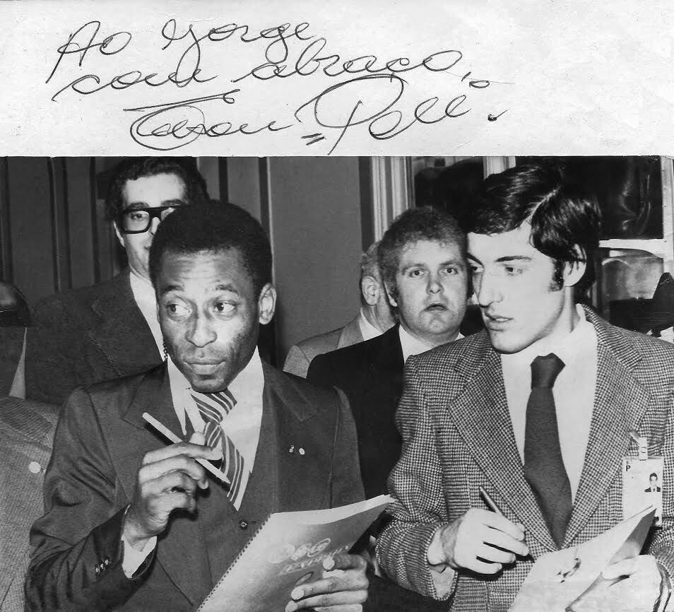 Foto y firma de Pelé dedicada a nuestro columnista. (Foto: Archivo personal de Jorge Barraza)
