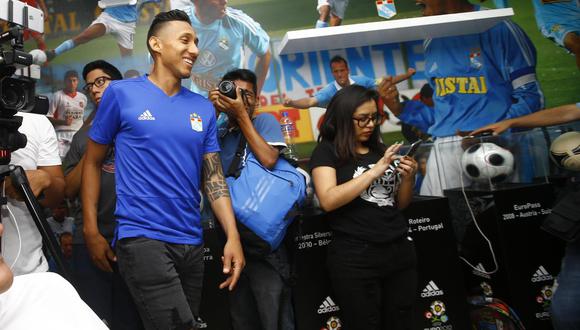 Christofer Gonzales en Sporting Cristal: lo que le pidió Gareca y la razón por la que se vistió de celeste. (Foto: Francisco Neyra)