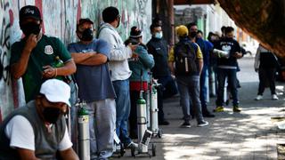 Coronavirus: Cinco horas de fila por una hora de oxígeno en Ciudad México | VIDEO