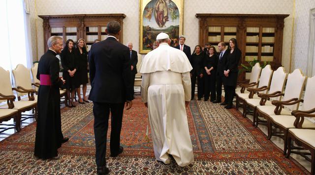 Obama arrancó la sonrisa al papa Francisco en la despedida - 10
