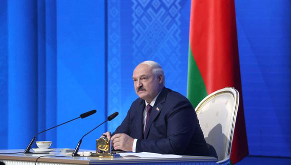 El presidente de Bielorrusia, Alexander Lukashenko, pronuncia su discurso anual ante el pueblo bielorruso y la Asamblea Nacional en Minsk el 31 de marzo de 2023. (Foto del servicio de prensa presidencial de Bielorrusia / AFP)