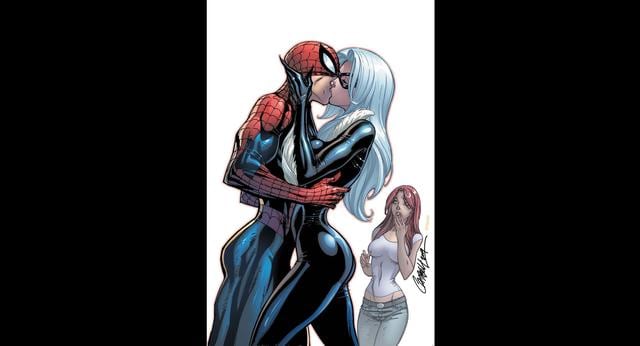Otro tema son sus personajes femeninos, chicas que enamoran a todos y nos hacen envidiar al buen Peter Parker.