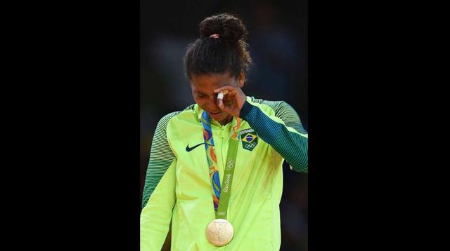 Río 2016: atletas y sus gestos elocuentes al recibir medallas - 8