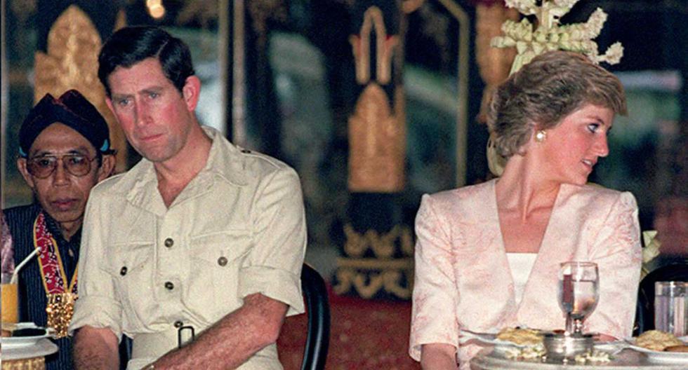 Un 9 de diciembre de 1992, los príncipes de Gales, Carlos y Diana, anuncian su separación oficial sin divorcio, que llega oficialmente cuatro años después. (AFP PHOTO Kazuhiro NOGI).