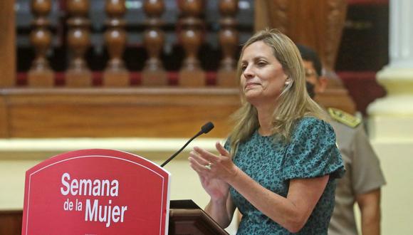 La presidenta del Parlamento, María del Carmen Alva, ofreció un discurso con motivo del Día Internacional de la Mujer | Foto: Congreso de la República