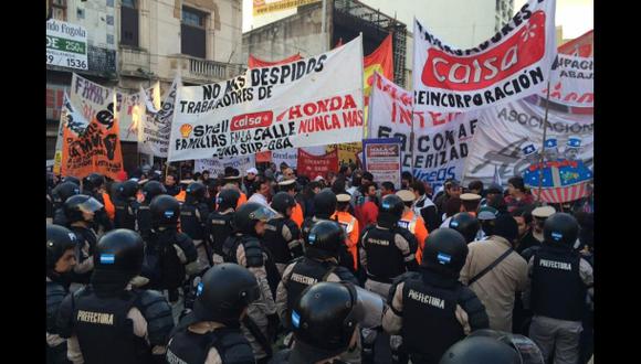 Paro en Argentina: Grupos de izquierda bloquean Buenos Aires