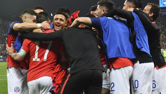 Así fue el eufórico festejo de Chile en el camerino tras victoria sobre Coilombia y clasificación a semifinales de Copa América. (Foto: AFP)
