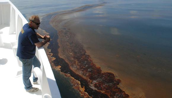 El 20 de abril del 2010, la explosión en una plataforma petrolífera de la empresa British Petroleum (BP) liberó en el Golfo de México casi cinco millones de barriles de petróleo.