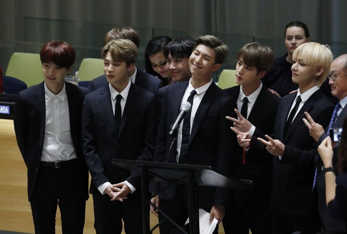 BTS suele causar revuelo a los lugares que acude. (AFP)