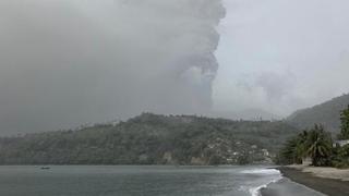 Erupción volcánica en San Vicente y las Granadinas deja un muerto