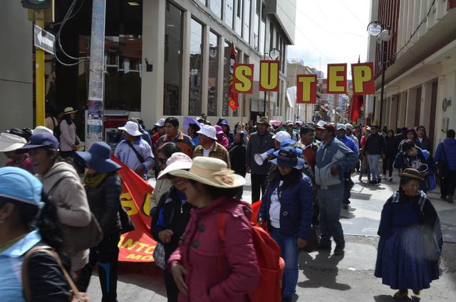 Puno: 5 mil docentes en huelga indefinida se concentraron en plaza de armas | FOTOS