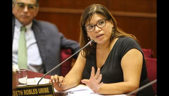 La denuncia contra Lizbeth Robles es por concusión y negociación incompatible. (Foto: Archivo El Comercio)