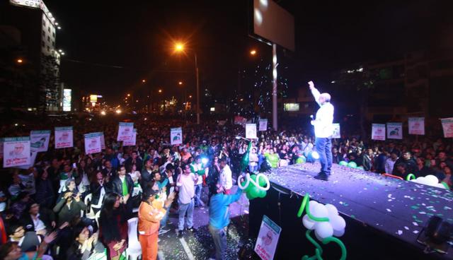 Manuel Velarde, alcalde de San Isidro y candidato de Siempre Unidos, realizó su cierre de campaña en Independencia. (Foto: Difusión)
