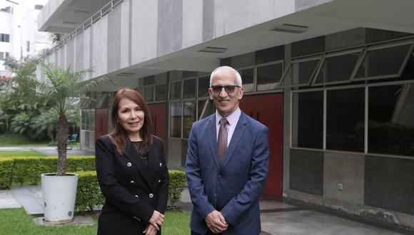 Gina Higashi y Andy Cino, directora y CEO del Colegio Peruano Británico. (Foto: Alessandro Currarino)