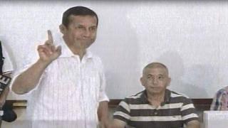 Presidente Ollanta Humala acudió a votar y optó por el silencio