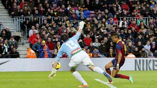 Alexis Sánchez se convirtió en el tercer chileno en la historia en anotar un 'hat-trick' en la Liga española [FOTOS]