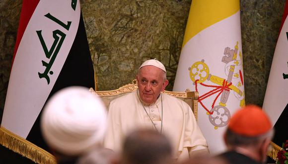 El papa Francisco asiste a una reunión en el palacio presidencial de Irak en Bagdad el 5 de marzo de 2021 en la primera visita papal a Irak. (Foto: Vincenzo PINTO / AFP)